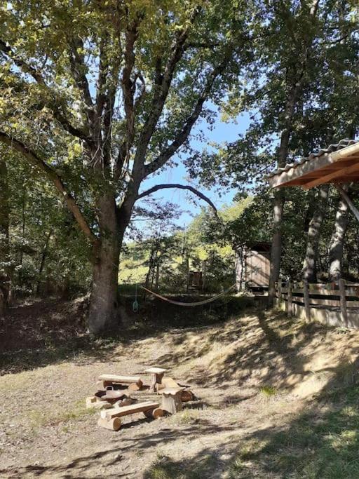 Cosy Cabane Montbrun-Bocage Exterior foto